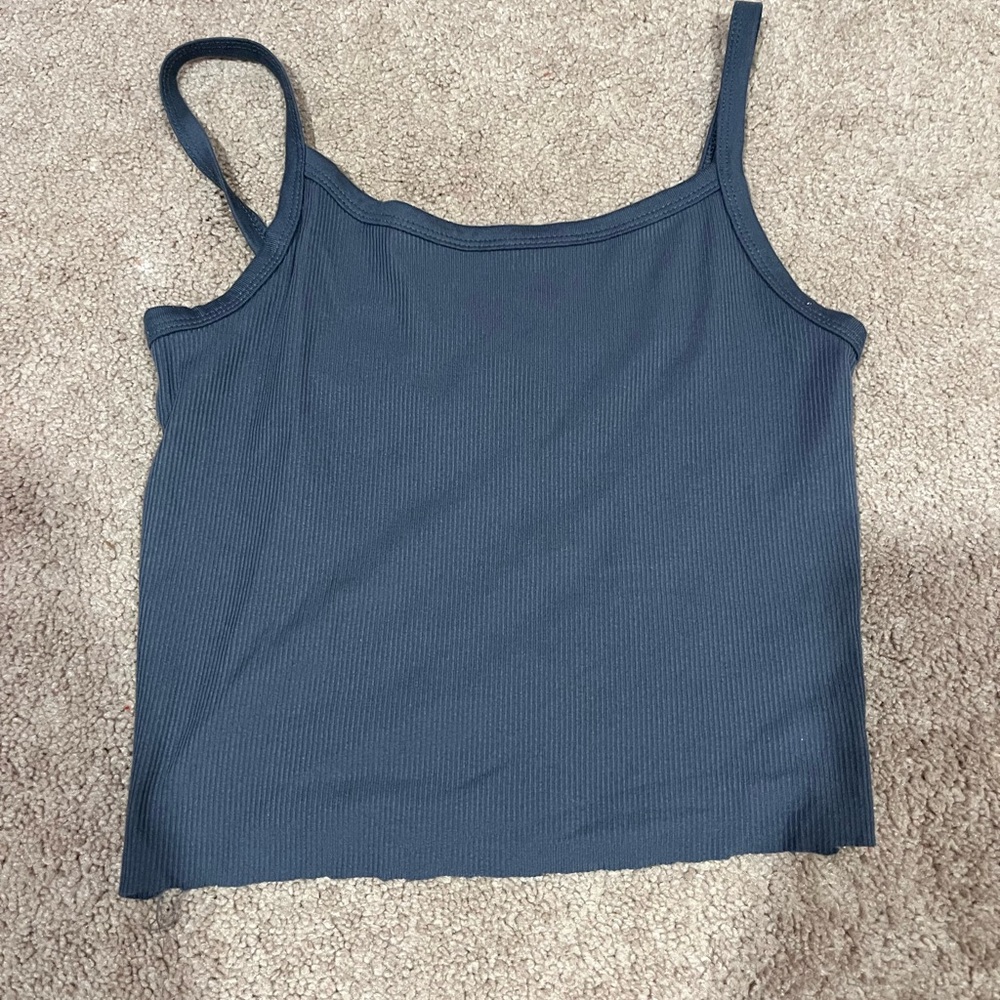 No boundries cropped/cut tank top fitted